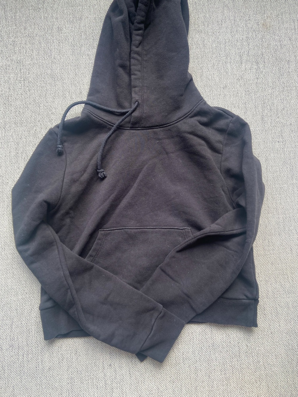 Aritzia Sunday Best Women’s Small Black Cropped Hoodie